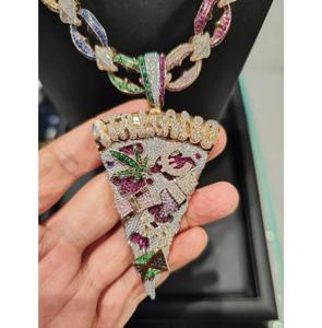 Collier avec pendentif chèvre en argent sterling 925 de qualité supérieure, serti de moissanite certifiée IGI, disponible à un prix compétitif - Product Image 1