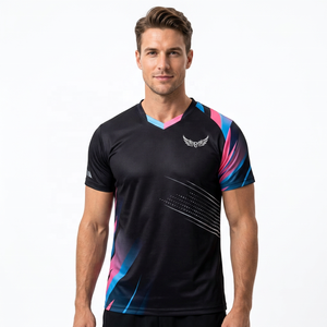 Camiseta de Tenis Sublimada de Manga Corta, Absorbente de Humedad, Transpirable, de Secado Rápido, Ajuste Atlético, Cuello en V Negro, Elástica y Ecológica - Product Image 1