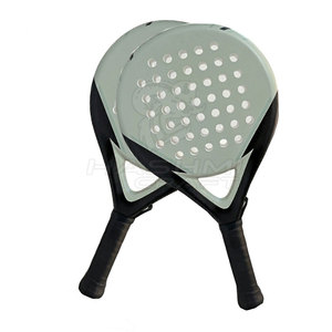 Pala de tenis ligera y cómoda con superficie duradera y mango de agarre suave para un swing preciso - Product Image 4