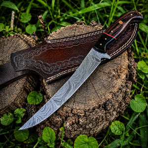Cuchillo de filetear de acero de Damasco hecho a mano OEM, cuchillo de pesca de hoja fija con mango de palisandro y cuerno, funda de cuero genuino, venta al por mayor - Product Image 1