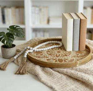 Plateau décoratif rond poli en bois brun lotus, centre de table rustique style ferme, plateau de service en bois, plateau utilitaire pour la restauration - Product Image 4