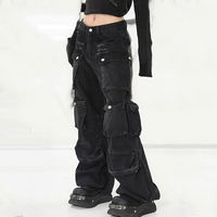 Jean cargo ample taille mi-haute pour femme grande taille, coupe large, en denim délavé, style streetwear, pour un usage décontracté