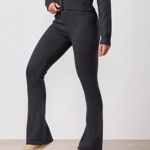 Pantalon long ample et respirant pour femme, imperméable et à séchage rapide, fabriqué au Pakistan - Product Image 4