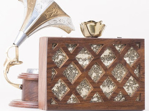 Bolso Cuadrado de Madera Hecho a Mano, Estilo Bohemio, con Patrón de Efecto Mármol, Cierre Magnético Resistente y Adornos de Pedrería para Mujer - Product Image 5