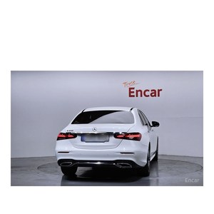 Mercedes-Benz E250 AMG Line Sedán 2022, 25.120 km, Emisión Euro V, Asientos de Cuero, Caja de Cambios Automática, Cámara Trasera - Product Image 4