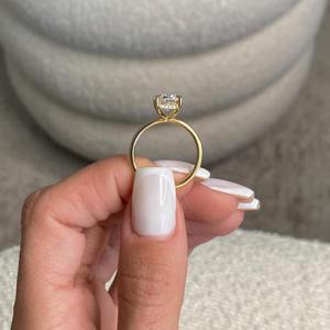 Anillo de Compromiso con Diamante Cultivado en Laboratorio de Corte Radiante de 3 Quilates _ Certificado IGI _ Halo Oculto Solitario _ Oro Sólido de 14K - Product Image 2