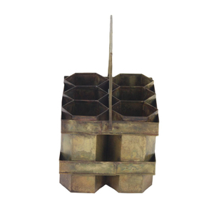 Estante para botellas de vino vintage de metal con base de madera, organizador de almacenamiento de vino independiente para decoración del hogar o bar. - Product Image 5