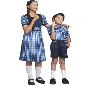 Vêtements de sport scolaires avec logo personnalisé de haute qualité T-shirts et shorts à manches courtes imprimés pour garçons Uniformes de bonne qualité - Product Image 4