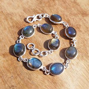 Bracelet unisexe en laiton à améthyste naturelle, serti clos classique, très demandé, bijou en cristal de guérison, idéal comme cadeau - Product Image 6