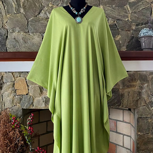 เดรสยาวผ้าเรยอนย้อมสีเขียวอ่อนแบบแฮนด์เมด ไซส์เดียว คอวี ทรงหลวม สไตล์โบฮีเมียน สำหรับผู้หญิง - Product Image 1