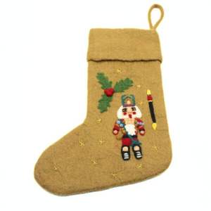 Chaussette de Noël en feutre écologique faite à la main, motif Casse-Noisette, couleur et design personnalisables, équitable, haute qualité, décoration haut de gamme - Product Image 2