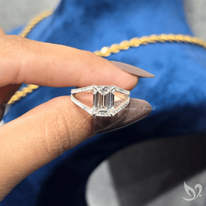 แหวนเพชรทรงเอเมอรัลด์ 3 กะรัต เพาะเลี้ยงในห้องปฏิบัติการ ตัวเรือนทองคำขาว 10K แบบเปิดวงแหวนฝังเพชรแบบปาเว่ ได้รับการรับรองจาก IGI สำหรับแหวนหมั้น - Product Image 5