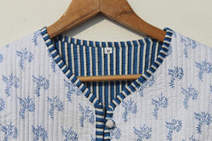 Nueva Chaqueta Acolchada de Algodón Tejido Transpirable con Estampado de Rayas Reversible y Estampado a Mano, Ideal para Fiestas, Regalo para Mujer - Product Image 3