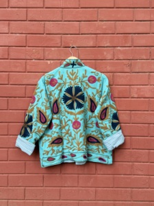 Chaqueta Sujani Acolchada de Algodón Tejido para Mujer, Bordado Floral Hecho a Mano, Boutique Premium, Ropa de Exportación Otoño/Invierno - Product Image 4