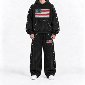 Conjunto Deportivo Negro para Hombre con Estampado de Bandera Americana y Tachuelas, Sudadera con Capucha y Pantalones de Estilo Urbano, Corte Holgado, Largo Completo, Ropa de Otoño - Product Image 1