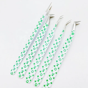 Pinzas de Extensión de Pestañas de Acero Inoxidable de Alta Precisión Revamp International, 90/45 Grados, Antiestáticas, con Punta de Diamante - Product Image 2