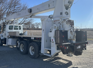 Grue de camion montée sur International Workstar 7500 de 2006, modèle AC26-103RM, capacité de levage de 2200 lb. - Product Image 6