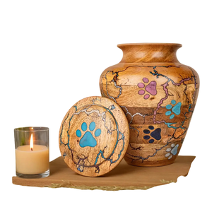 Urne funéraire artisanale en bois, figurine Lichtenberg, incrustation en résine fractale, pour cendres humaines. - Product Image 6
