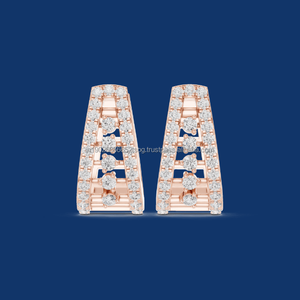 IV Jewels 14K Minimal Wave Pendientes en Chapado en Oro para mujer - Product Image 1