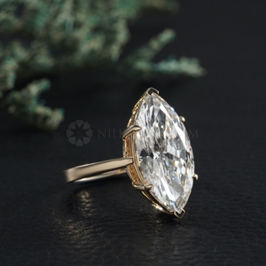 Bague solitaire au design tendance avec diamant de laboratoire taille marquise en or jaune, bijoux fins pour femme - Product Image 1