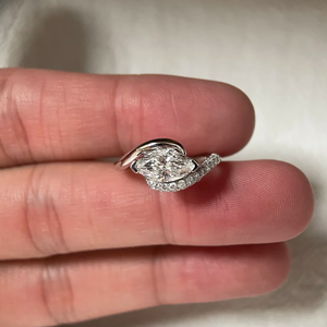 Bague de fiançailles en argent sterling 925 certifiée IGI, or blanc 14 carats, diamant de laboratoire taille marquise 1,50 ct, sertie en éclats orientaux-occidentaux - Product Image 4