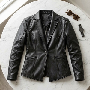 Blazer en cuir noir sur mesure pour femme, coupe ajustée, fermeture éclair sur le devant, style mode, business, streetwear, vêtement d'extérieur haut de gamme - Product Image 5