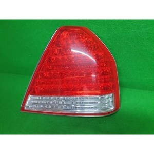 Luz Trasera Derecha Usada para Equus - Product Image 3