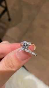 Anillo de compromiso de diamante cultivado en laboratorio con banda abierta, corte redondo, de oro macizo de 10K, joyería de regalo para pareja, regalo sorpresa. - Product Image 5