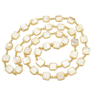 Charmes de mariage chrétiens perlés, plaqués or laiton, avec incrustation vintage en forme de carré sans fin de 32 pouces, en nacre, cadeau idéal - Product Image 2