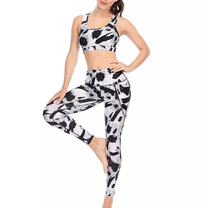 Ensemble de yoga pour femmes sur mesure de haute qualité, 2 pièces, en spandex/polyester, logo personnalisé sur le devant, avec le meilleur service OEM ODM, en vente - Product Image 3
