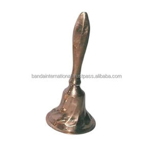 Cloche décorative de table en laiton et bois avec finition dorée pour la décoration intérieure pour la décoration de bureau et pour prier - Product Image 6