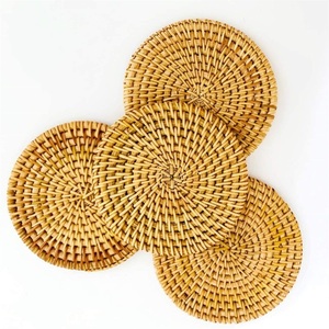 Sous-verres en bambou et rotin durables, faits à la main, pour table basse, TUYET DUNG, design floral classique, décoration de fête, cadeau - Product Image 1