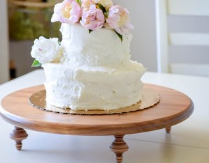 High Quality Round Wooden <b>Cake</b> <b>Stand</b> Handmade <b>White</b> Frosted <b>Cake</b> Display Serving Tray For Dessert Presentation - Product Image 2