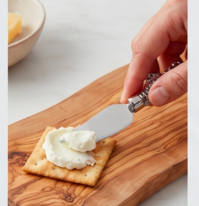 Juego de Quesos de Diseño Premium con Forma de Cocodrilo en Acero Inoxidable con Mango de Latón, Perfecto para Bodas y Cenas Elegantes - Product Image 6