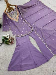 Conjunto de traje Sharara de seda Simar morada bordada con dupatta, ropa étnica para mujer para bodas, fiestas y Eid. - Product Image 4
