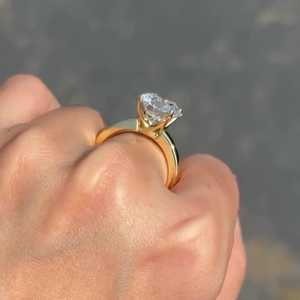 Bagues de fiançailles solitaires en or massif 14K avec diamant de laboratoire rond de 2 carats, sertis à griffes, pour anniversaire, mariage, vente en gros - Product Image 4