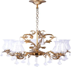 Lámpara de techo vintage con brazos decorados con hojas doradas en relieve, con cristales grabados y gotas de cristal, a precio de mayorista. - Product Image 1