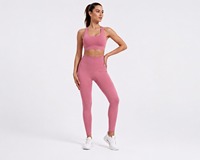 Ensemble de sport pour femme : Soutien-gorge de sport sans couture en maille respirante à bretelles croisées, maintien moyen, rose uni, et Leggings taille haute