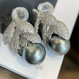 Pendientes Colgantes de Perlas Naturales de Agua Dulce con Inyección de Oro de 14K, con Personalidad Única - Product Image 5