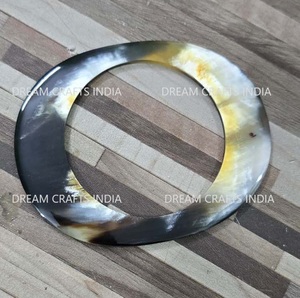 กำไลเขาควายธรรมชาติ Kada สร้อยข้อมือแบบขัดเงาคุณภาพสูงเครื่องประดับจากเขาอิตาลีทำด้วยมือกำไลเขาควาย - Product Image 3