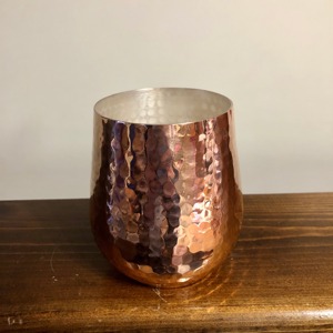 Verre à eau en cuivre fait main de qualité supérieure, style artisanal, couleur unie, en stock - Product Image 4