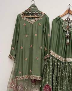 Sari de Georgette Sintética de Diseño Étnico Indio, Estilo Real, Última Moda, Tradicional, Elegante, para Fiestas, Bodas, con Blusa para Mujeres Adultas - Product Image 2