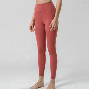 Leggings de sport pour femmes, dernier design, prix de gros, fabriqués au Pakistan - Product Image 2