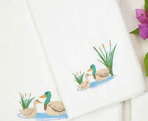 Wholesale Custom White <b>Waffle</b> Cotton Jacquard Kitchen Hand Towel Embroidered Cute Ducks <b>Machine</b> Washable Quick Dry Eco-Friendly - Product Image 2