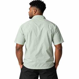 Chemise-veste légère d'été à manches courtes et col zippé pour homme, avec logo personnalisé OEM, surchemise, fabricant en gros - Product Image 2