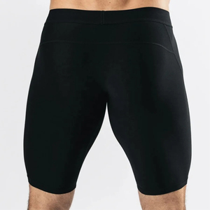 Shorts de compresión para hombre de alta calidad con tela elástica transpirable, perfectos para entrenamiento y ejercicio en el gimnasio. - Product Image 5