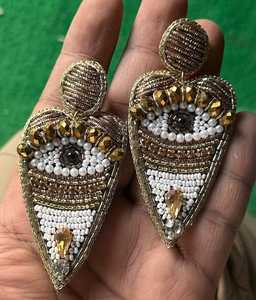 Pendientes de Mariposa Hechos a Mano con Cuentas y Lentejuelas Bordadas, Estilo Vintage, Coloridos, Joyería Artesanal de Moda, Ligeros, para Fiesta - Product Image 5
