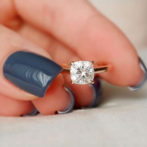 Anillo de Compromiso Solitario con Corte Cojín y Halo Oculto, Diamante Cultivado en Laboratorio con Certificación IGI, Plata de Ley 925, Chapado en Oro Rosa de 10K, para Mujer - Product Image 6