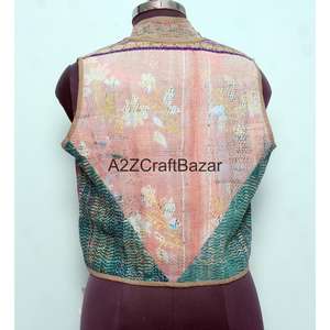 Chaleco de Algodón con Logotipo Estampado, Acolchado Kantha, Hecho a Mano, Estilo Boho, 100% Algodón Puro, Diseño Boho, Corte Regular para Mujer - Product Image 5