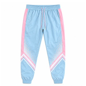 Ensemble de survêtement streetwear deux pièces pour le sport et la course, comprenant une veste coupe-vent réfléchissante en nylon froissé et un pantalon de jogging - Product Image 5